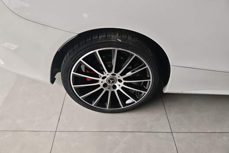 Used Mercedes-Benz C-Class 2018 C 200 4MATIC Coupe Right Rear Wheel Hub