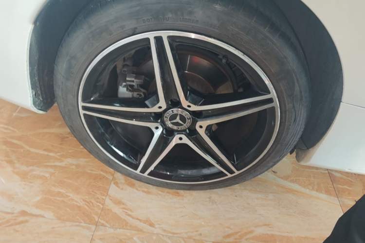 Used Mercedes-Benz C-Class 2018 C 200 Coupe Right Rear Wheel Hub