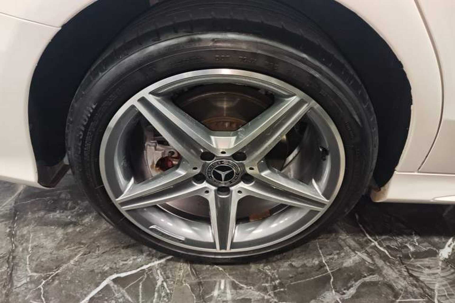 Used Mercedes-Benz C-Class 2018 C 200 Estate Right Rear Wheel Hub