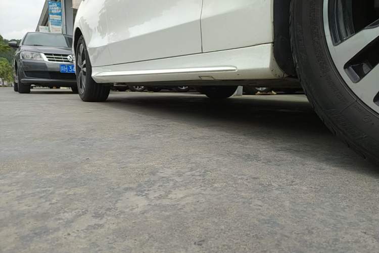 Used Mercedes-Benz C-Class 2018 C 200 Sport Edition Right Side Sill