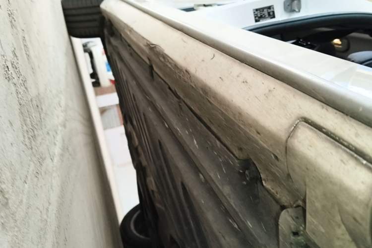 Used Mercedes-Benz C-Class 2018 C 200 L Sport Edition Right Side Sill