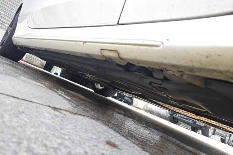 Used Mercedes-Benz C-Class 2018 C 200 Coupe Right Side Sill