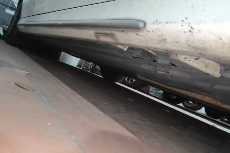 Used Mercedes-Benz C-Class 2018 C 200 L Sport Edition Right Side Sill