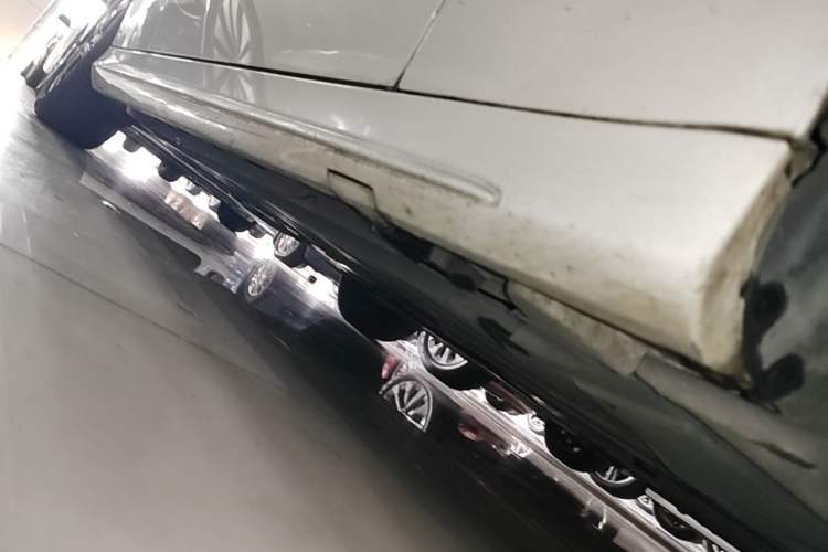 Used Mercedes-Benz C-Class 2018 C 200 Sport Edition Right Side Sill