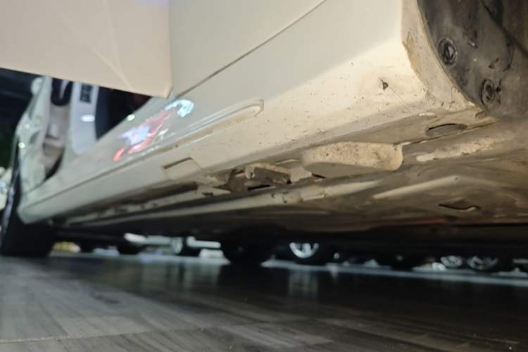 Used Mercedes-Benz C-Class 2018 C 200 Sport Edition Right Side Sill