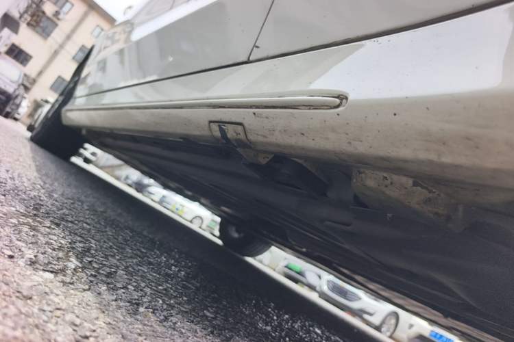 Used Mercedes-Benz C-Class 2018 C 200 Sport Edition Right Side Sill