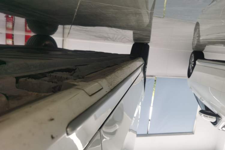 Used Mercedes-Benz C-Class 2018 C 200 L Sport Edition Right Side Sill