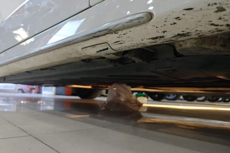 Used Mercedes-Benz C-Class 2018 C 180 L Dynamic Sports Edition Right Side Sill