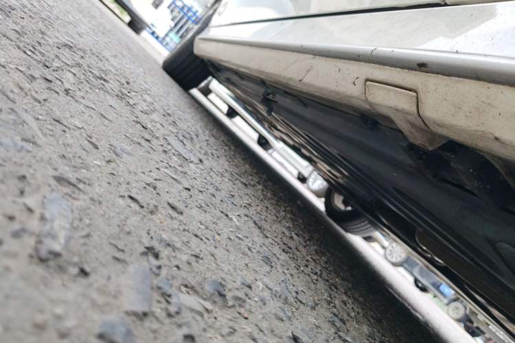 Used Mercedes-Benz C-Class 2018 C 200 L Sport Edition Right Side Sill