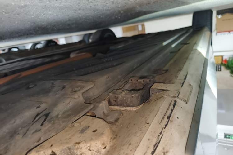 Used Mercedes-Benz C-Class 2018 C 200 L Sport Edition Right Side Sill