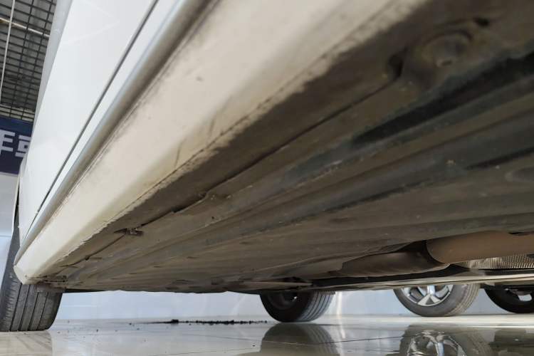 Used Mercedes-Benz C-Class 2018 C 200 L Sport Edition Right Side Sill