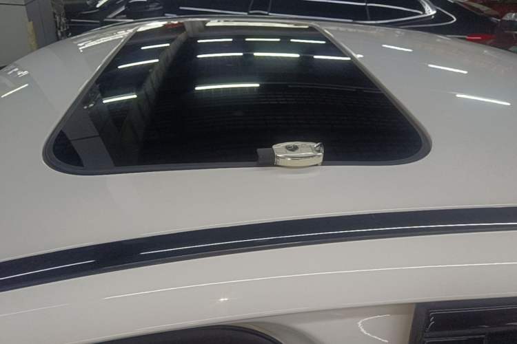 Used Mercedes-Benz C-Class 2018 C 200 Sport Edition Roof