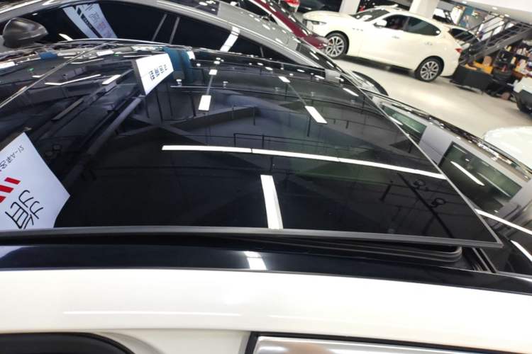 Used Mercedes-Benz C-Class 2018 C 200 L Sport Edition Roof