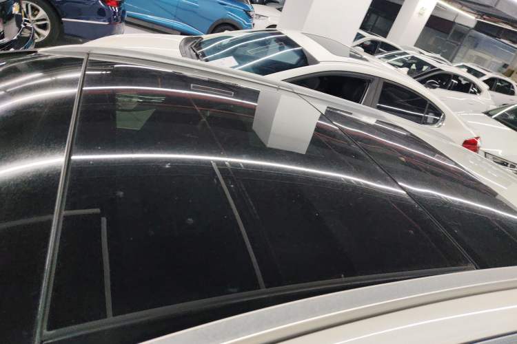 Used Mercedes-Benz C-Class 2018 C 200 Estate Roof