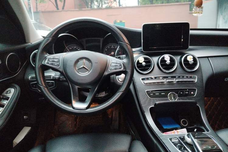 Used Mercedes-Benz C-Class 2018 C 200 L Sport Edition Steering Wheel