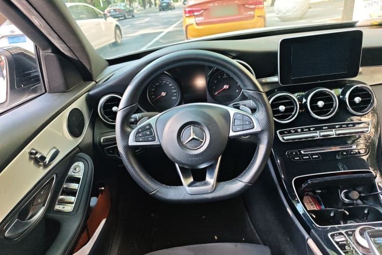 Used Mercedes-Benz C-Class 2018 C 200 Sport Edition Steering Wheel