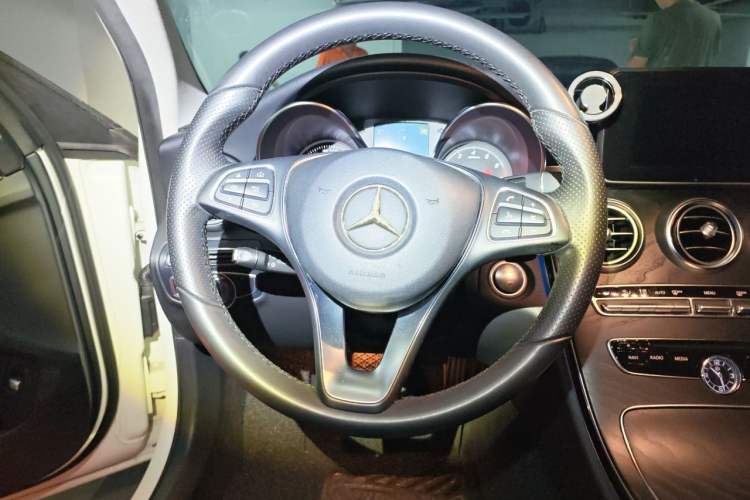 Used Mercedes-Benz C-Class 2018 C 200 Estate Steering Wheel