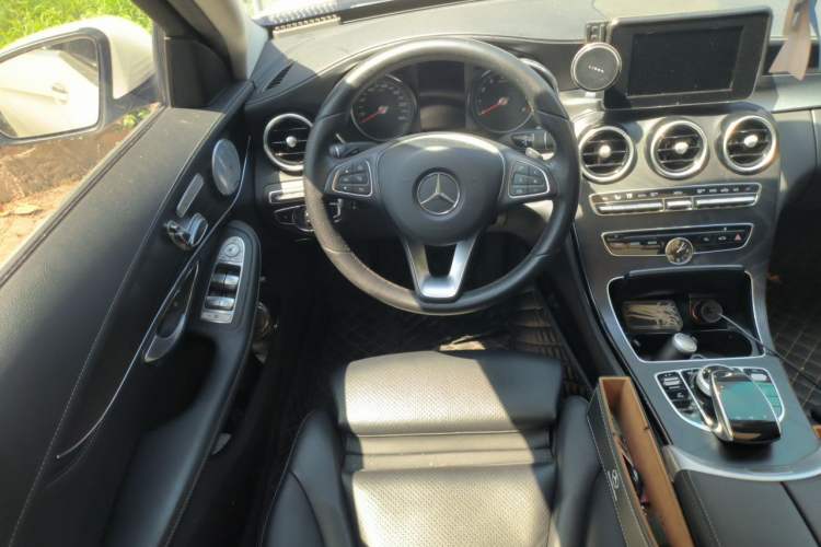 Used Mercedes-Benz C-Class 2018 C 200 L Sport Edition Achievement Special Edition Steering Wheel