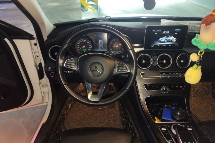Used Mercedes-Benz C-Class 2018 C 180 L Fashion Edition Sport Version Steering Wheel
