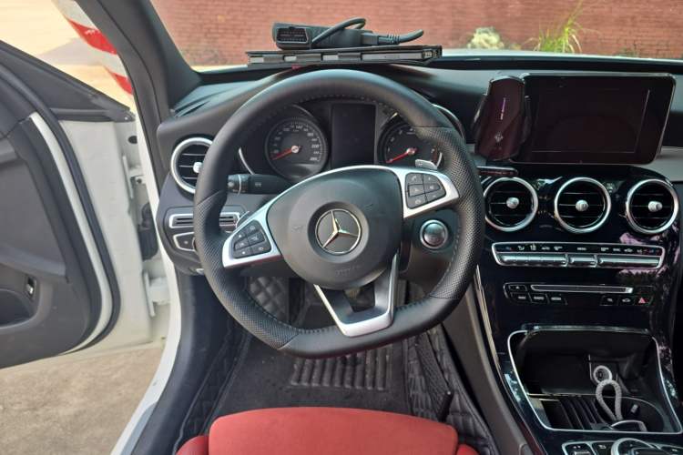 Used Mercedes-Benz C-Class 2018 C 200 Sport Edition Steering Wheel