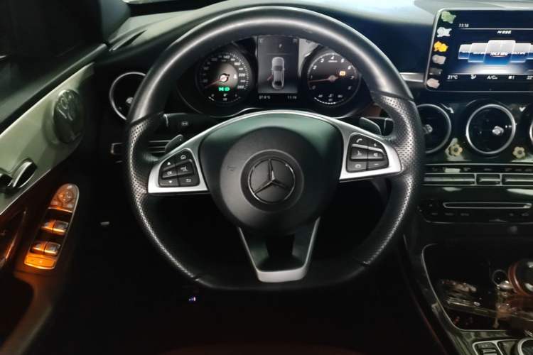 Used Mercedes-Benz C-Class 2018 C 200 Sport Edition Steering Wheel