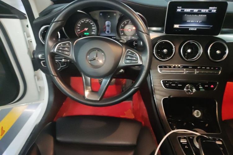 Used Mercedes-Benz C-Class 2018 C 180 L Fashion Edition Sport Version Steering Wheel