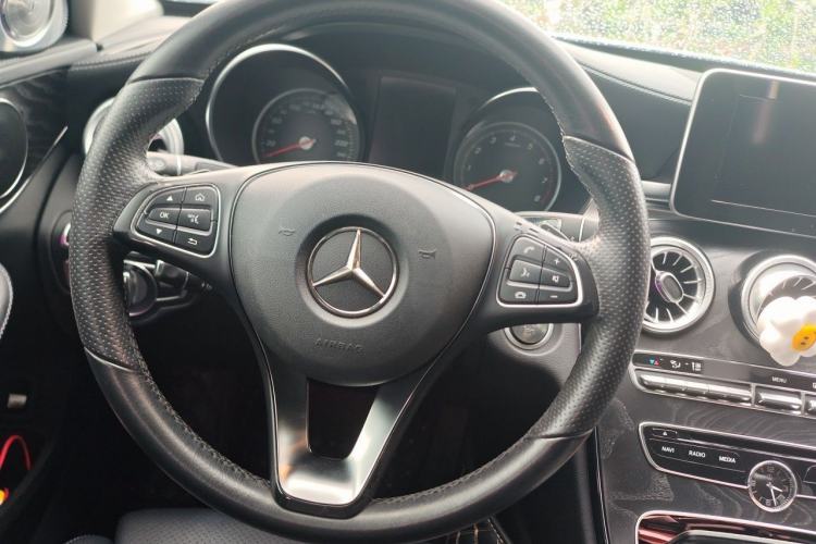 Used Mercedes-Benz C-Class 2018 C 180 L Fashion Edition Sport Version Steering Wheel