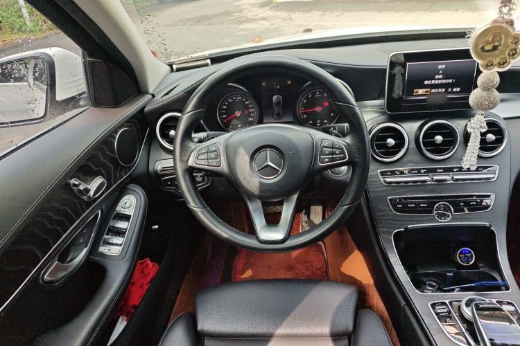 Used Mercedes-Benz C-Class 2018 C 180 L Fashion Edition Sport Version Steering Wheel