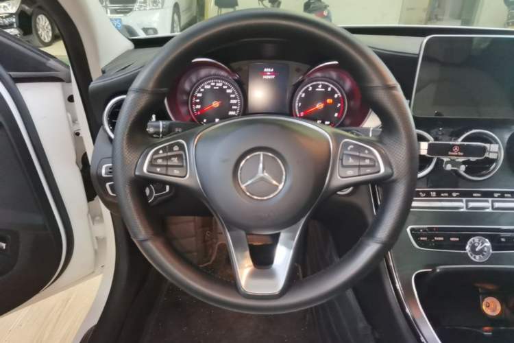 Used Mercedes-Benz C-Class 2018 C 200 L 4MATIC Sport Edition Steering Wheel