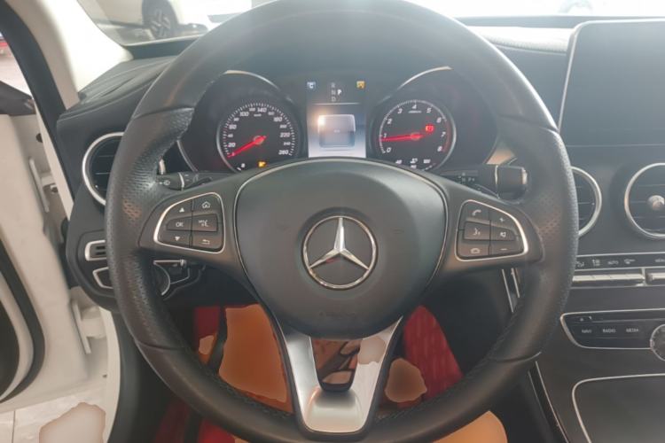 Used Mercedes-Benz C-Class 2018 C 180 L Fashion Edition Sport Version Steering Wheel
