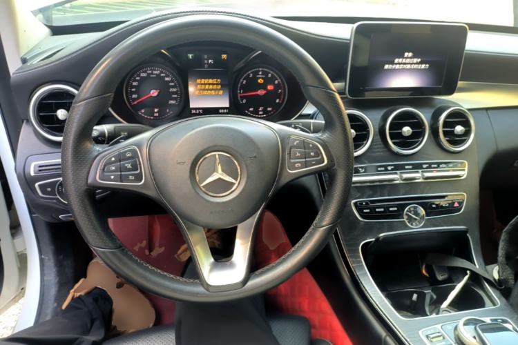 Used Mercedes-Benz C-Class 2018 C 180 L Fashion Edition Sport Version Steering Wheel