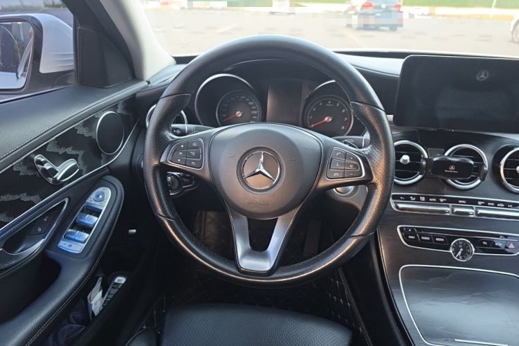 Used Mercedes-Benz C-Class 2018 C 180 L Fashion Edition Sport Version Steering Wheel