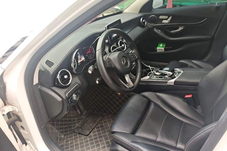 Used Mercedes-Benz C-Class 2018 C 200 L Sport Edition Steering Wheel