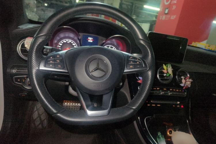 Used Mercedes-Benz C-Class 2018 C 200 4MATIC Coupe Steering Wheel