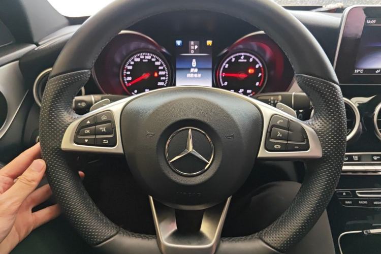 Used Mercedes-Benz C-Class 2018 C 200 Sport Edition Steering Wheel
