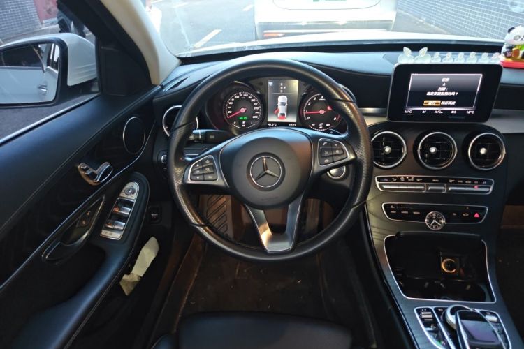 Used Mercedes-Benz C-Class 2018 C 180 L Fashion Edition Sport Version Steering Wheel