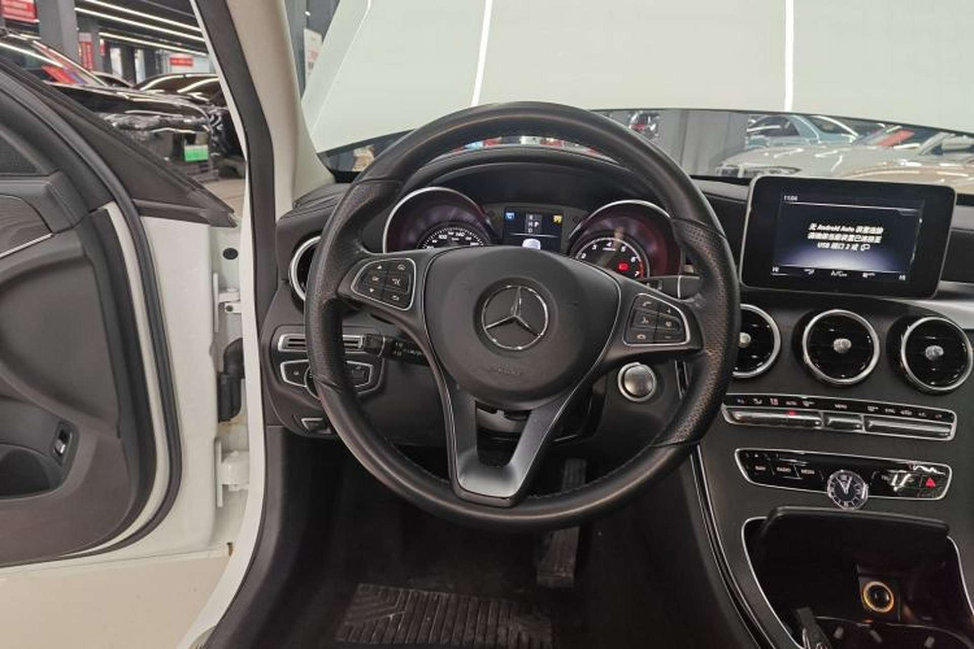 Used Mercedes-Benz C-Class 2018 C 180 L Fashion Edition Sport Version Steering Wheel