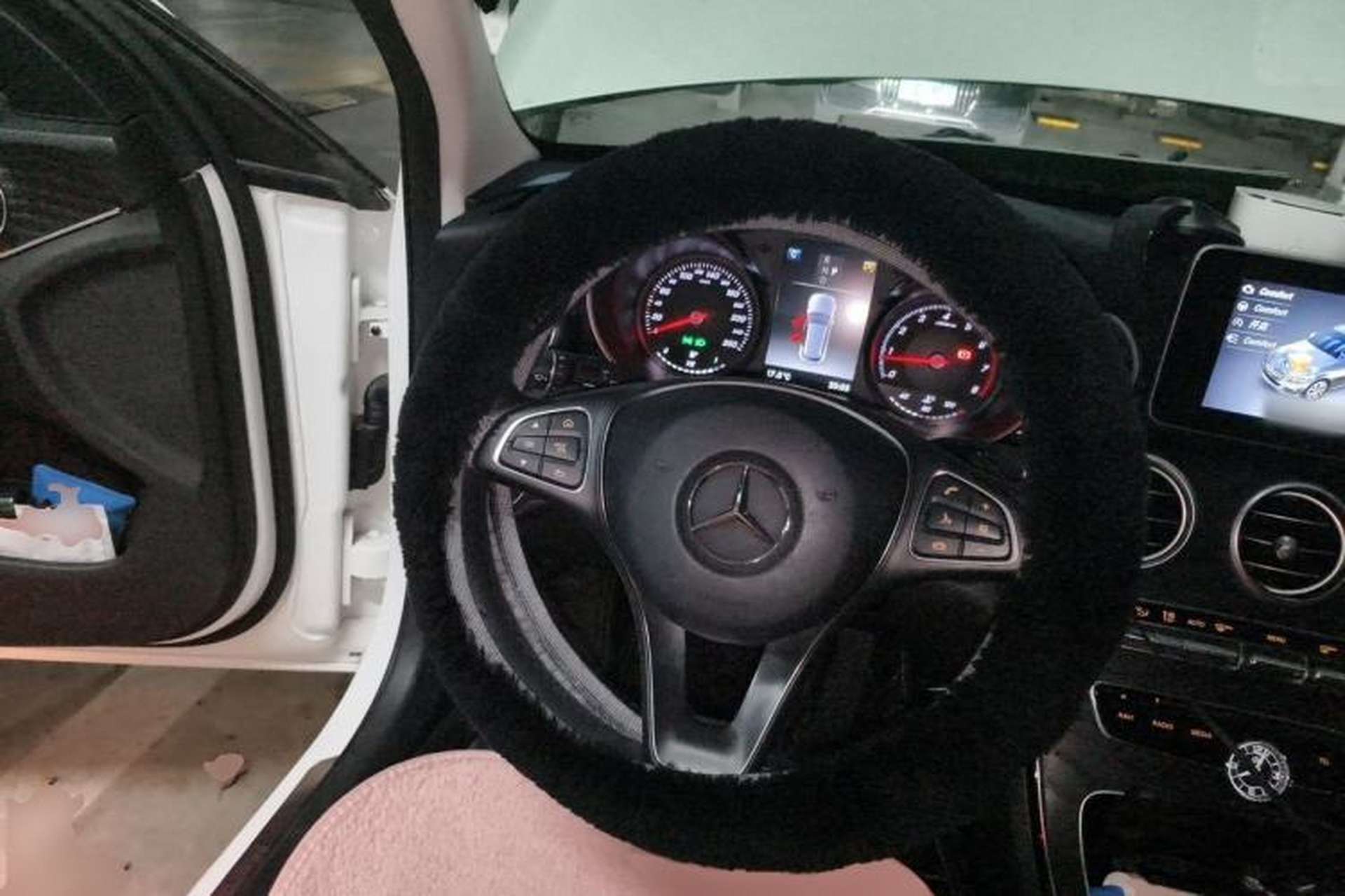 Used Mercedes-Benz C-Class 2018 C 200 Estate Steering Wheel