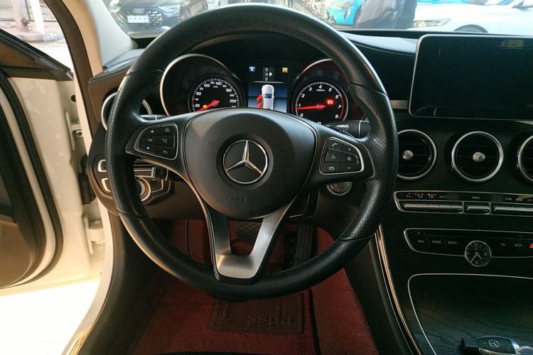 Used Mercedes-Benz C-Class 2018 C 180 L Fashion Edition Sport Version Steering Wheel