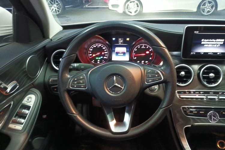 Used Mercedes-Benz C-Class 2018 C 180 L Fashion Edition Sport Version Steering Wheel