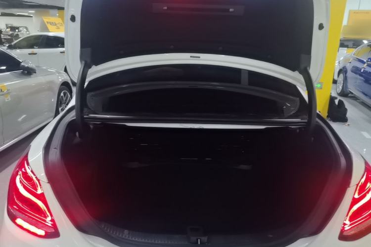 Used Mercedes-Benz C-Class 2018 C 200 Sport Edition Trunk