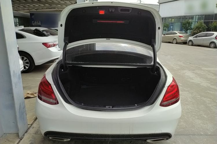 Used Mercedes-Benz C-Class 2018 C 200 Sport Edition Trunk