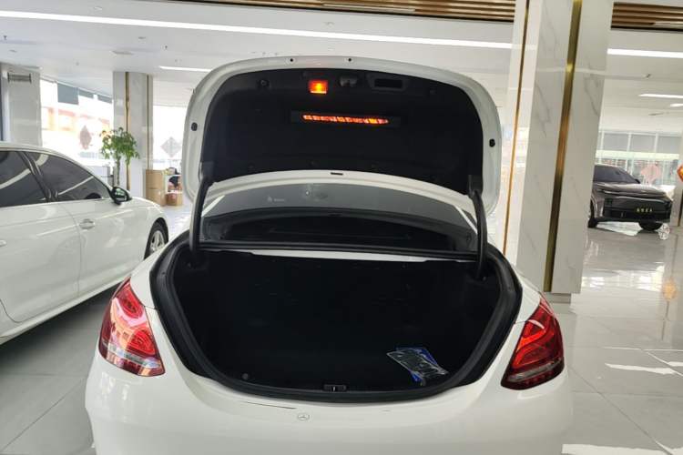 Used Mercedes-Benz C-Class 2018 C 180 L Fashion Edition Sport Version Trunk