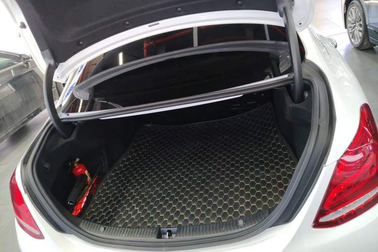 Used Mercedes-Benz C-Class 2018 C 200 L Sport Edition Trunk