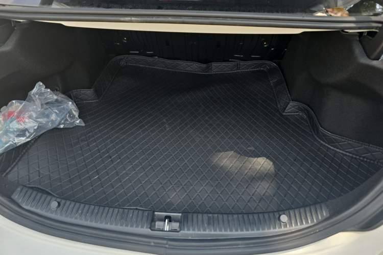 Used Mercedes-Benz C-Class 2018 C 200 Sport Edition Trunk