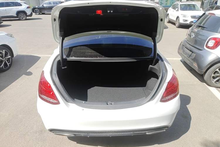 Used Mercedes-Benz C-Class 2018 C 200 Sport Edition Trunk