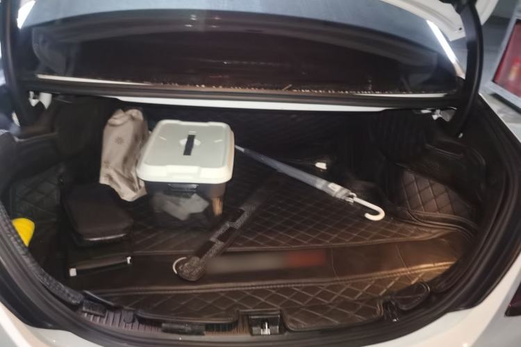 Used Mercedes-Benz C-Class 2018 C 200 Sport Edition Trunk
