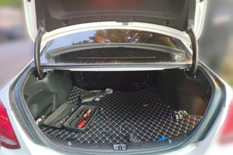 Used Mercedes-Benz C-Class 2018 C 180 L Fashion Edition Sport Version Trunk