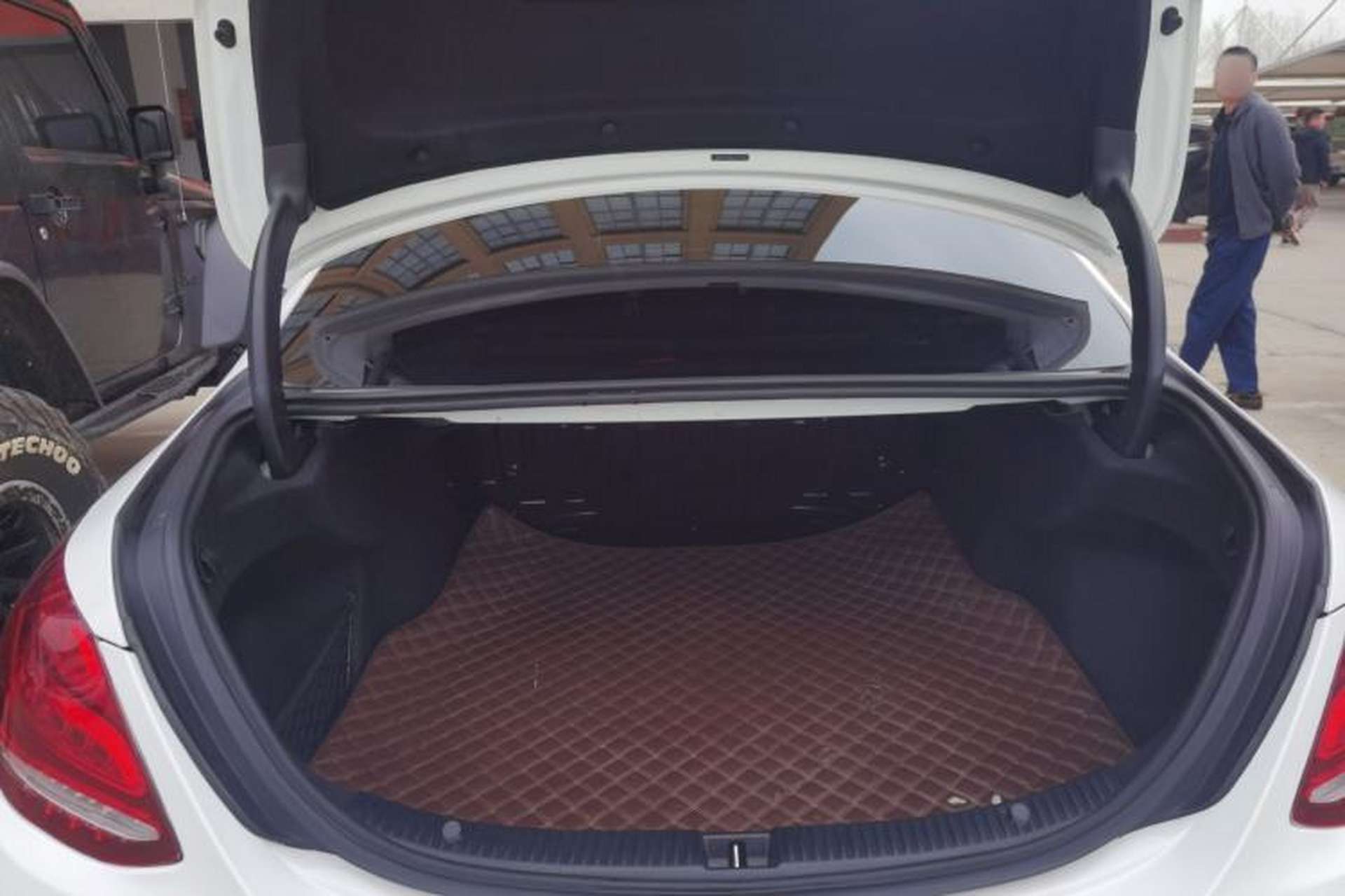 Used Mercedes-Benz C-Class 2018 C 200 Sport Edition Trunk