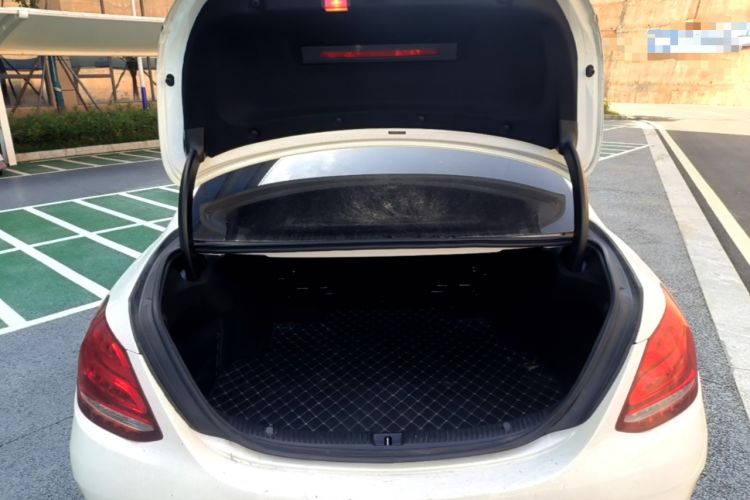 Used Mercedes-Benz C-Class 2018 C 180 L Fashion Edition Sport Version Trunk